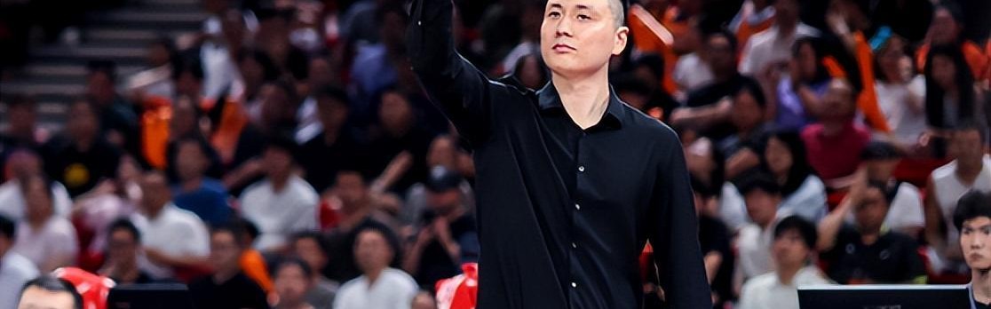 必赢体育登录入口-上海队海报引发争议！卢伟表扬2人打破质疑，王博回应,洛夫顿复出